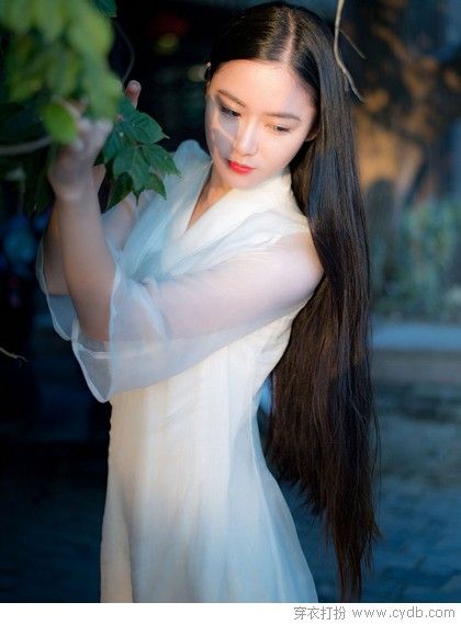 女神和女漢子之間，隔了一條連衣裙的距離！